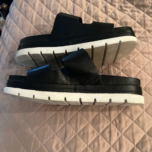 Size 10 J/Slides Black - Picture 3 of 5
